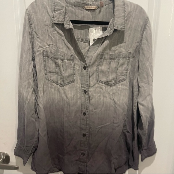 NWT soft surroundings gray ombré button up chambray top size XL (FLAW) - Picture 2 of 7